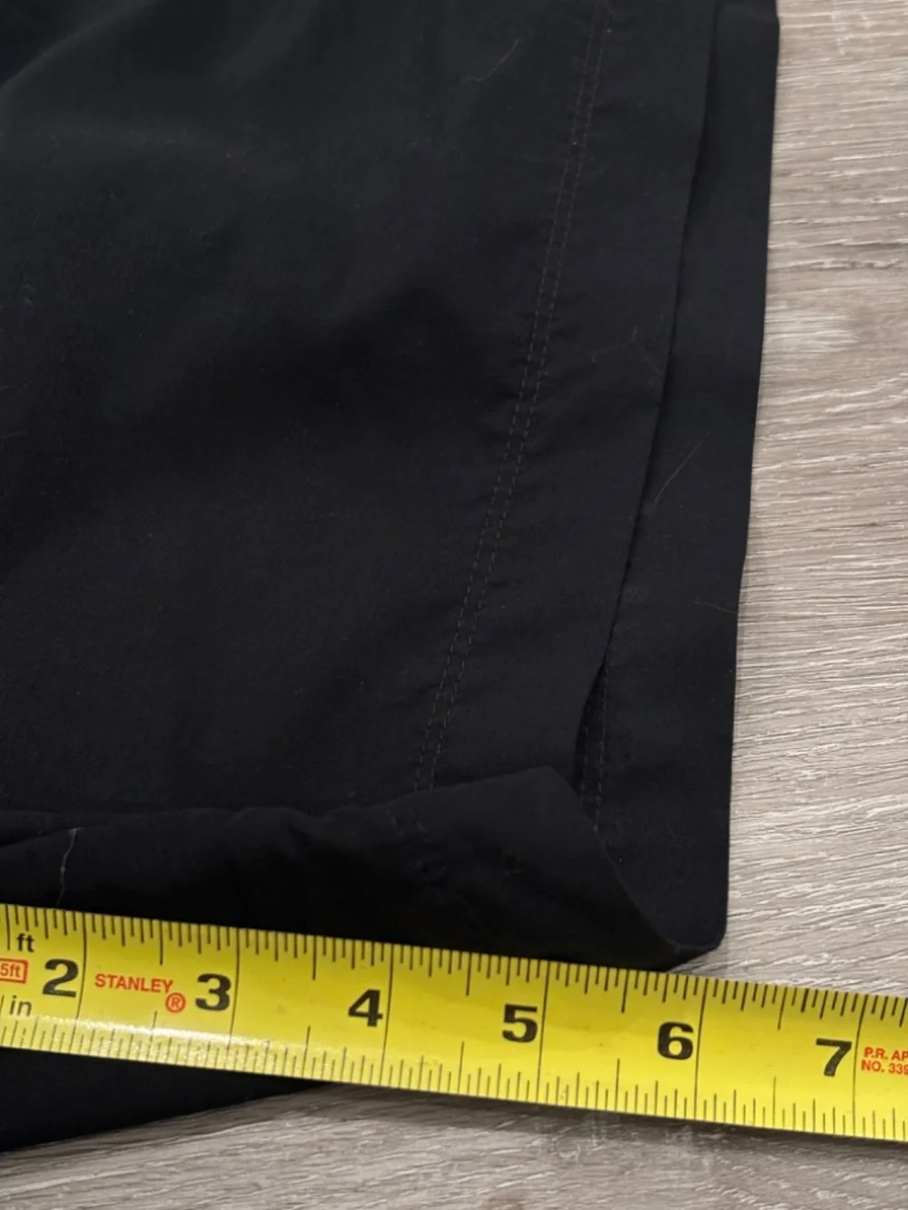 Nike ACG Snowgrass Cargo Shorts Mens M Black Hike Trail Fishing Sportswear Gorp